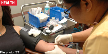 20090514.105625_blood-donation.jpg