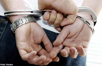 20130517.163119_crim_handcuffs.jpg