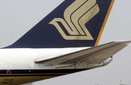 HK-bound SIA jet turns back