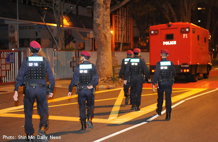 http://www.asiaone.com/A1MEDIA/news/09Sep11/20110914.164736_clementi_gunshot.jpg