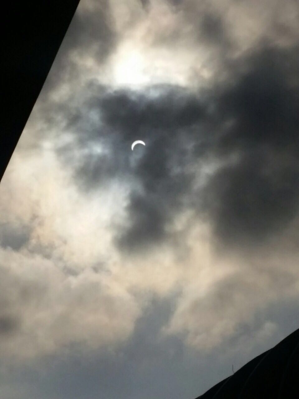 Thousands in Singapore catch glimpse of solar eclipse, Singapore News