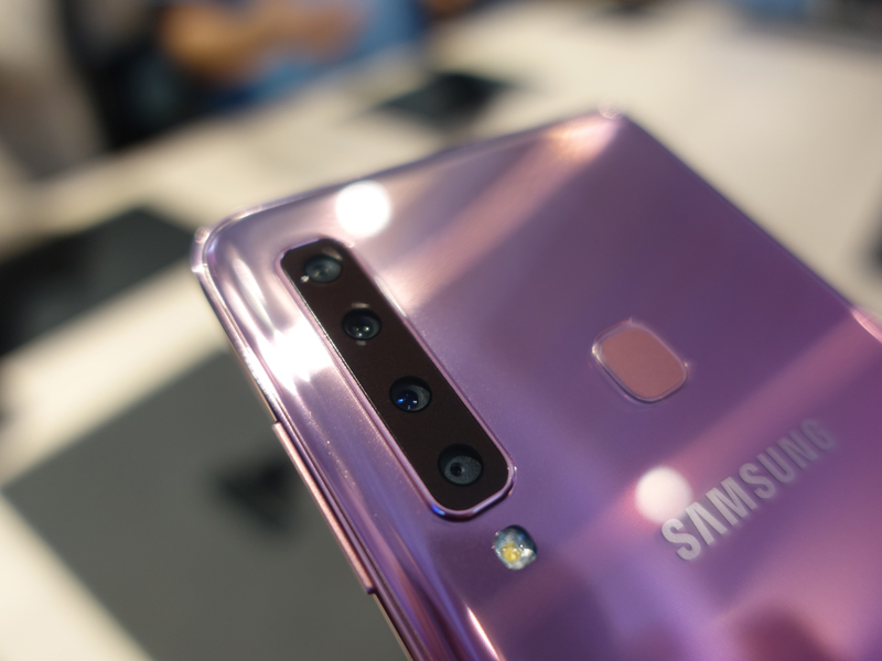 Samsung Releases Phone With 4 Cameras For The Instagram Generation Digital News Asiaone 8036