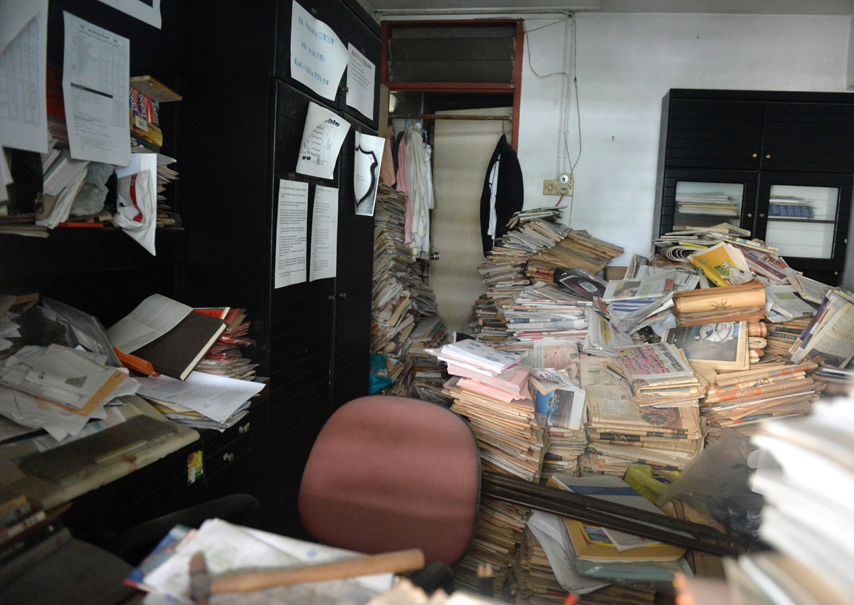 Man Says Neighbour's Hoarding Of Newspapers In Clementi Flat Is Fire 