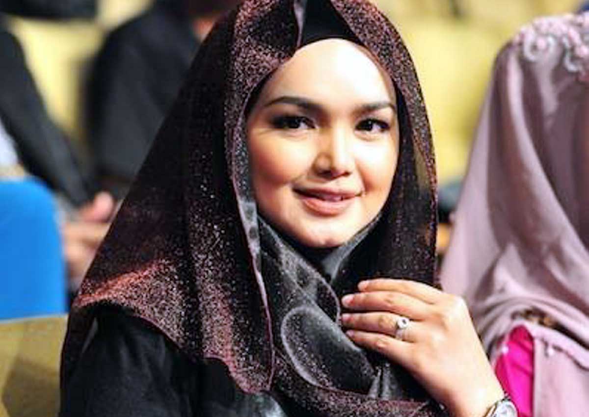 Hasil carian imej untuk siti nurhaliza