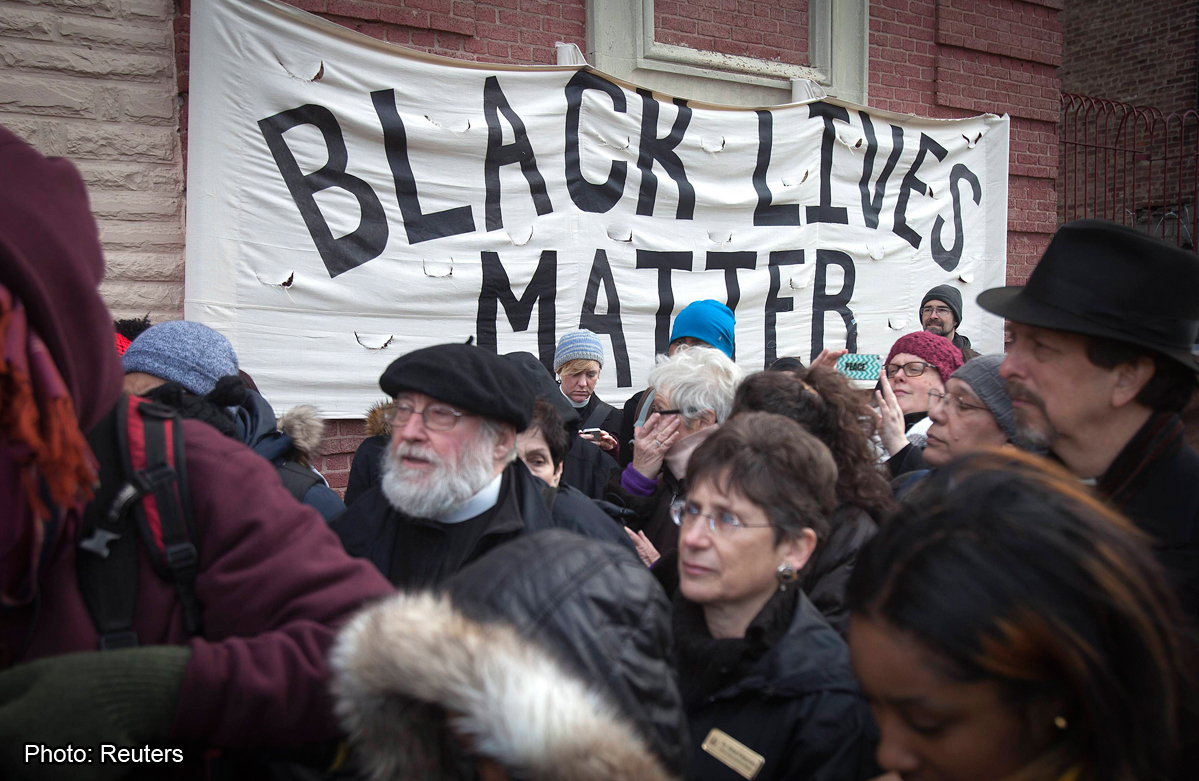 2 Ferguson police officers resign in wake of FBI investigation.