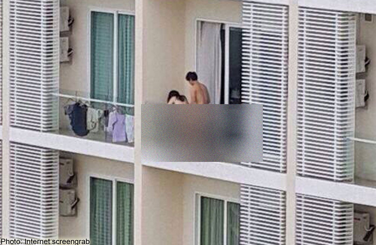 Русская пара прямо на балконе решила записать частный трах