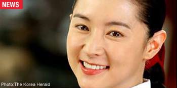 Top Korean actress Lee Young-ae ties knot secretly