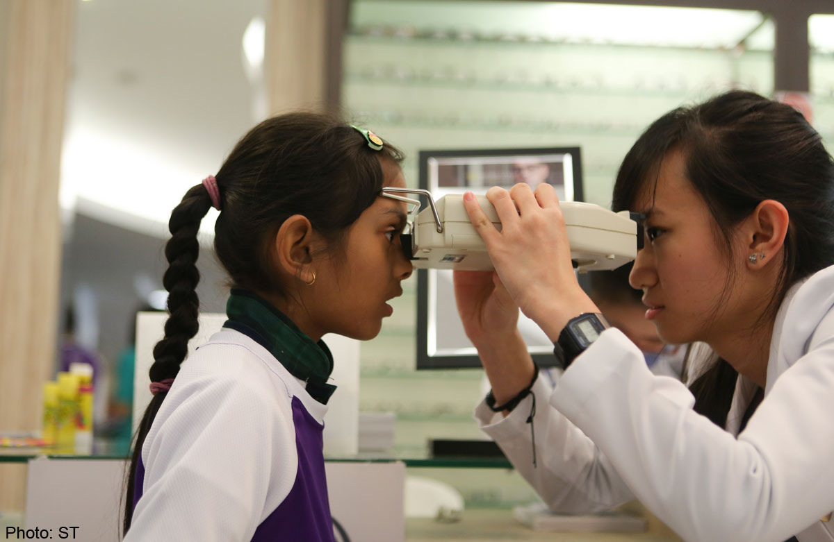 300-needy-students-get-free-eye-tests-specs-health-news-asiaone