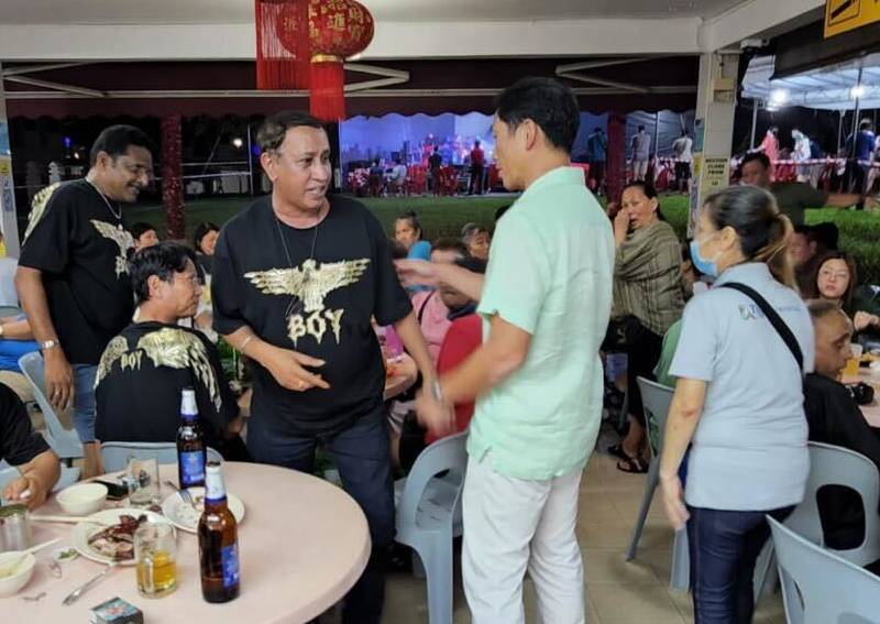 Bottoms up? The drink Ong Ye Kung chugged at Sembawang kopitiam isn't ...