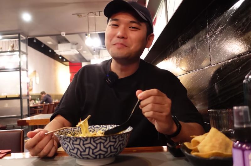 'Feel like I'm eating spaghetti': Ghib Ojisan tries $17.80 laksa in ...