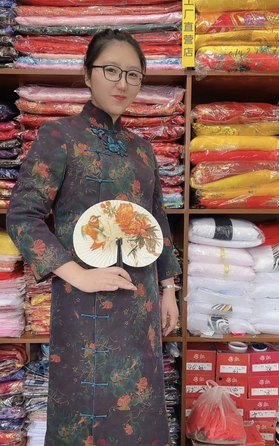Meet the Chinese woman who tries on clothes for dead people so they