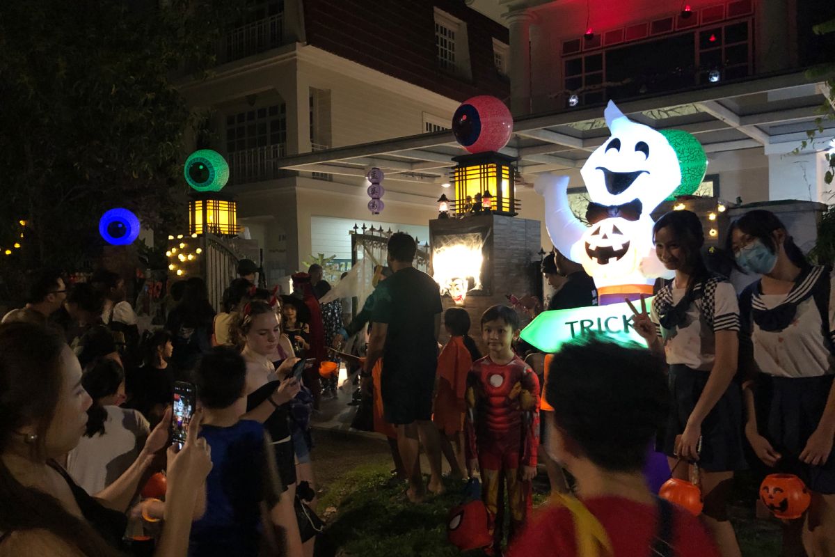 East meets West Here's what it's like to attend a Halloween festival