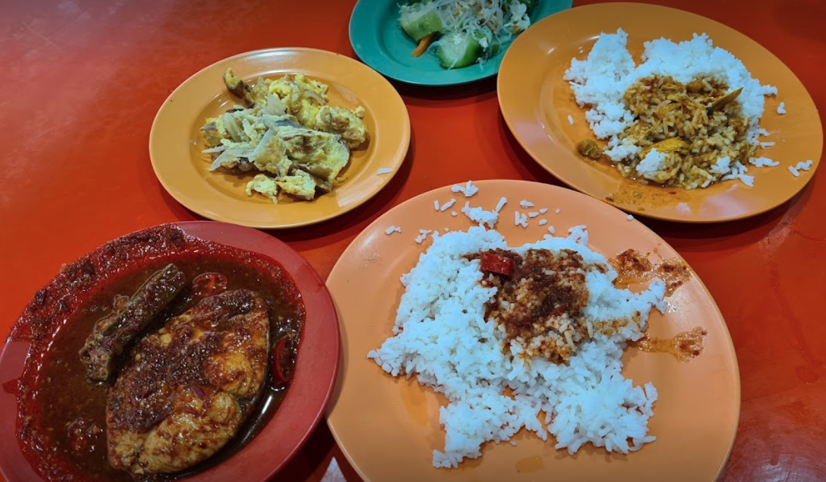 Hawker to close 45-year-old Ang Mo Kio curry stall due to health ...