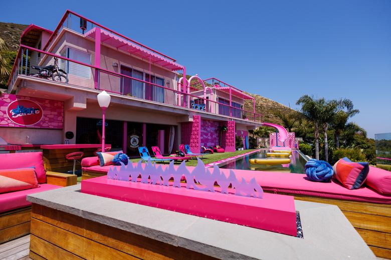 Barbie's Real-life Malibu Dreamhouse Now Available For Rent On Airbnb ...