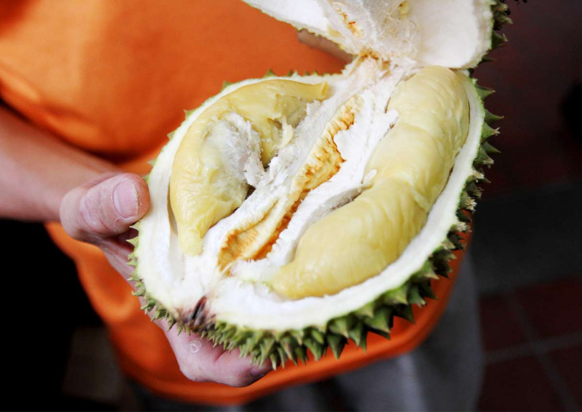 Man Tries To Eat 10 Durians In Hour Long Mao Shan Wang Buffet Heres