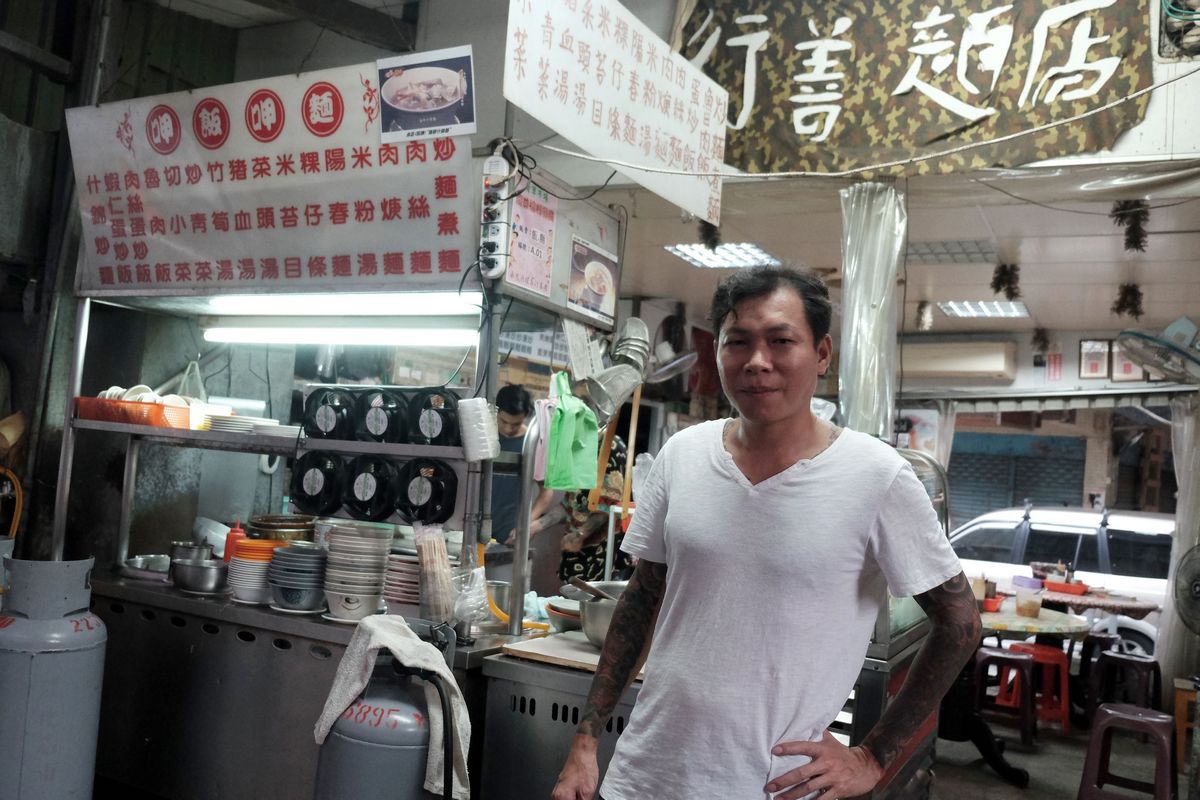 Former Taiwan gangster churns out noodles for the needy, Asia News ...