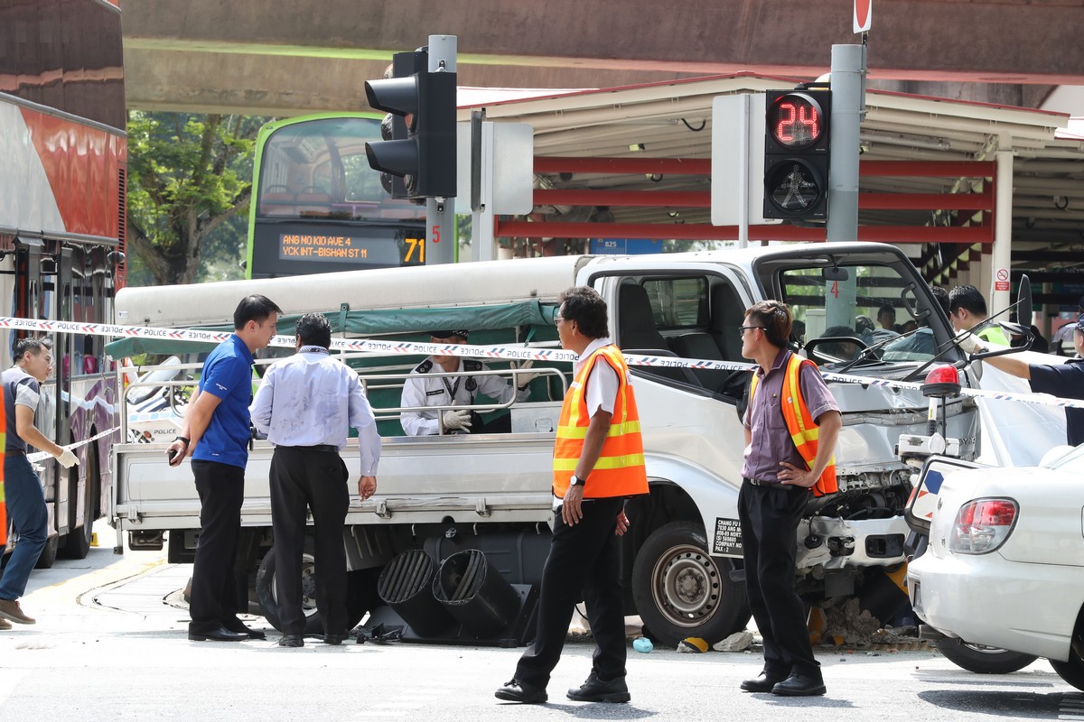 3 pedestrians killed in accident near Yio Chu Kang MRT ...