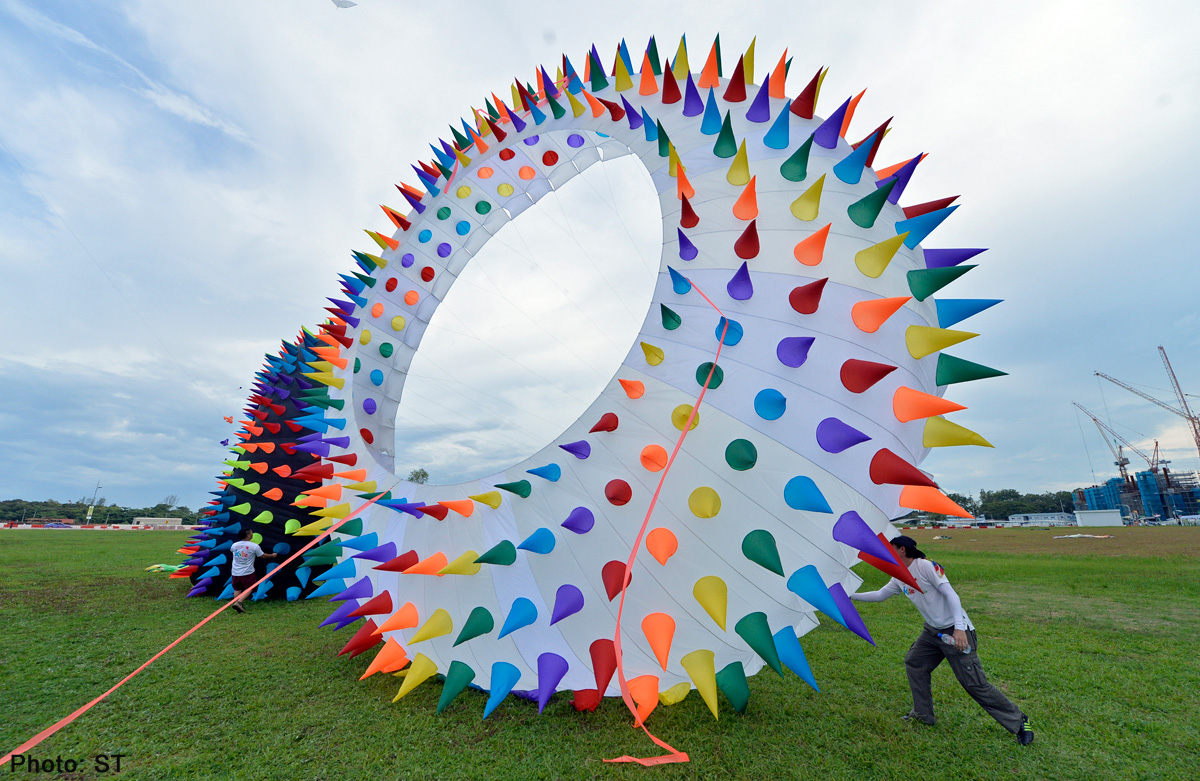 Singapore Kite Festival 'Durian' kites try to take to the skies at