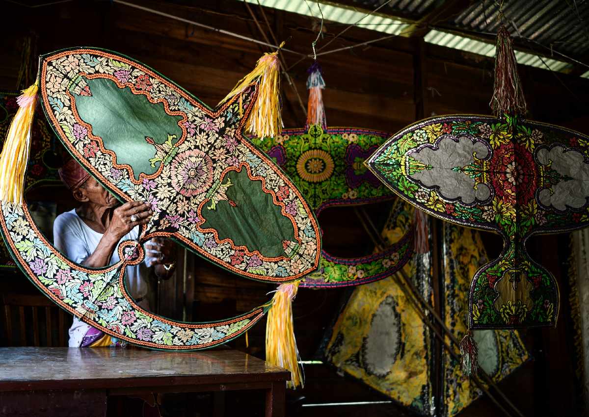 Malaysia's dying art: Traditional kite-making in peril, Malaysia News ...