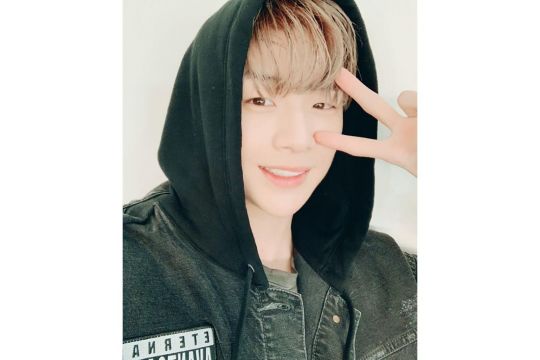 Kang Daniel apologises over not informing fans about his ...