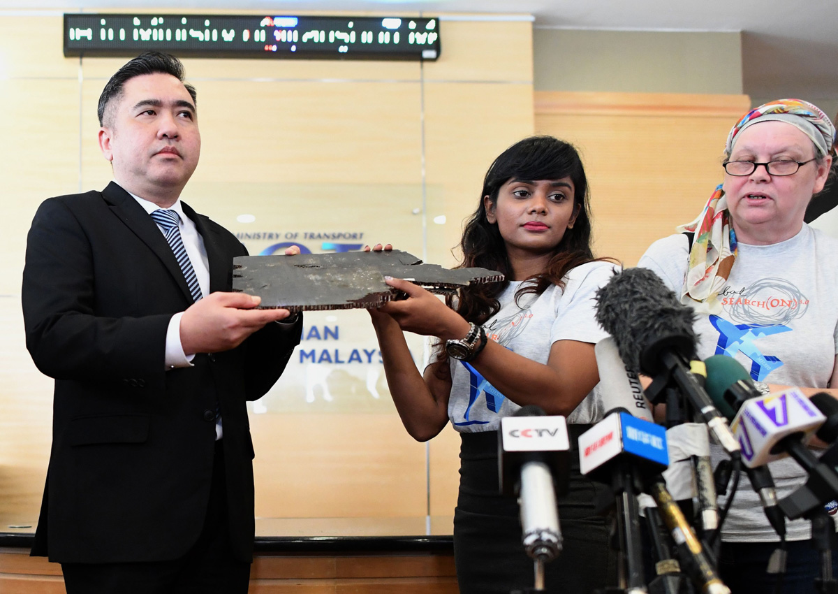 New Found Debris Believed From Mas Flight Mh370 Handed To Malaysia Government Malaysia News Asiaone