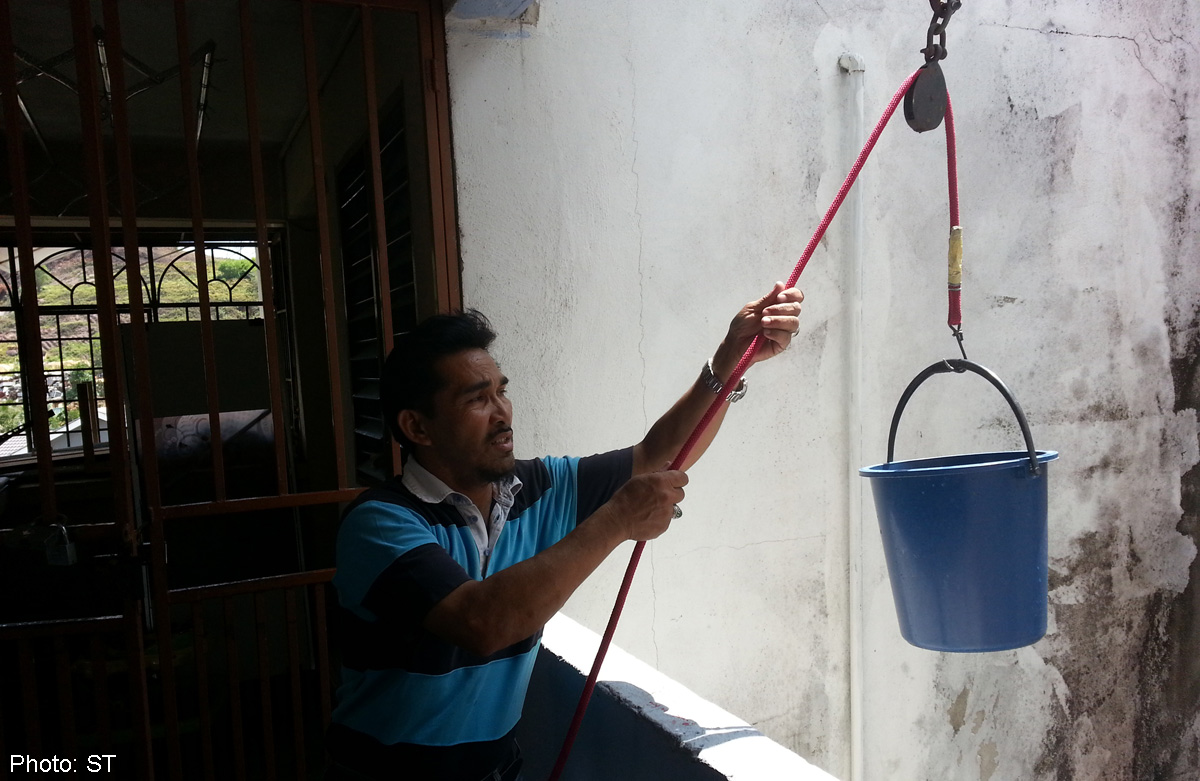 Residents Get Creative To Deal With Selangor Water Shortage Malaysia News Asiaone