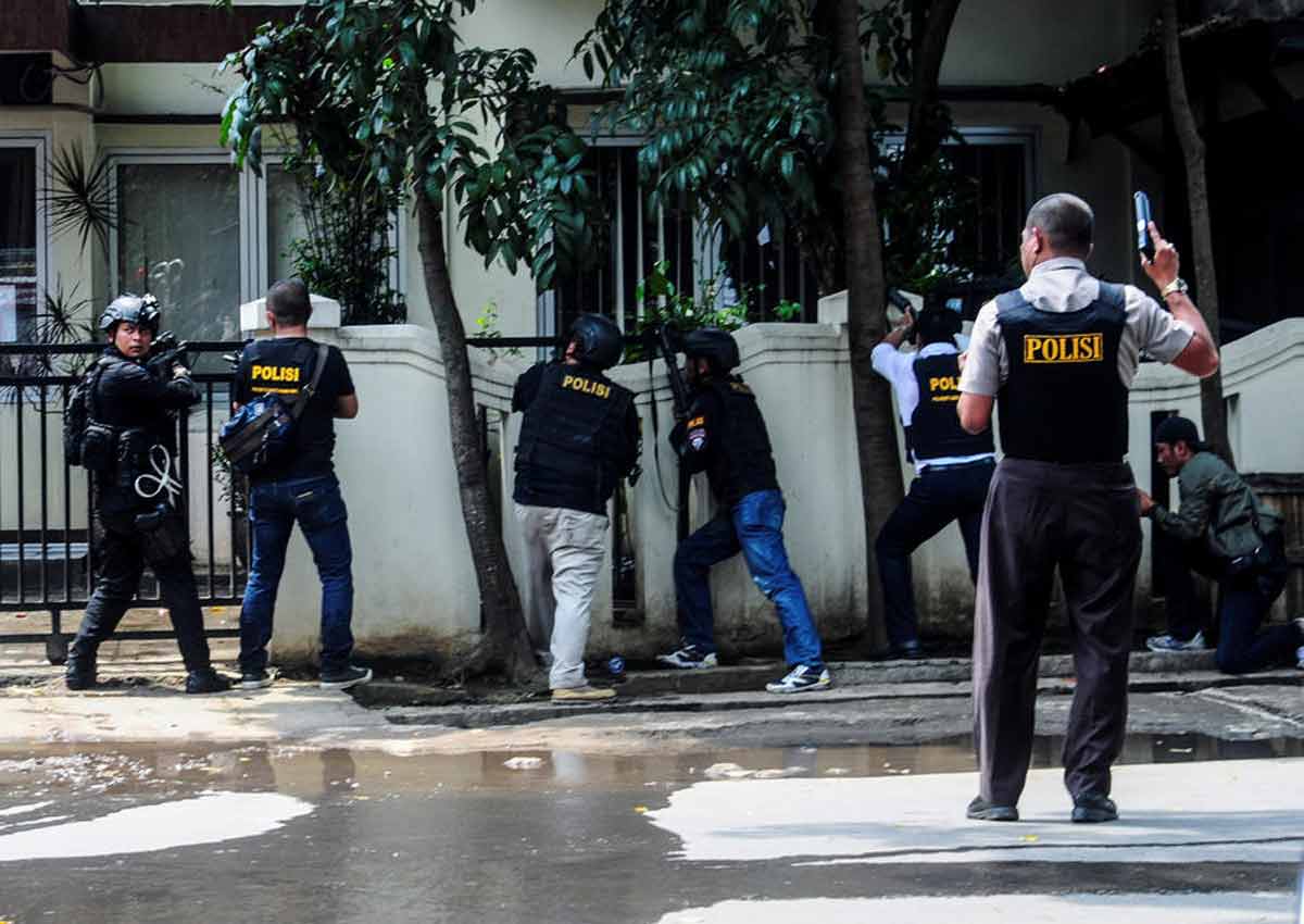 Indonesian Killed In Shootout After Bomb Attack, Asia News - AsiaOne