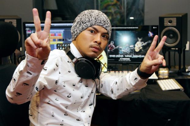 Namewee Remanded Four Days Over Like A Dog Video Entertainment News Asiaone