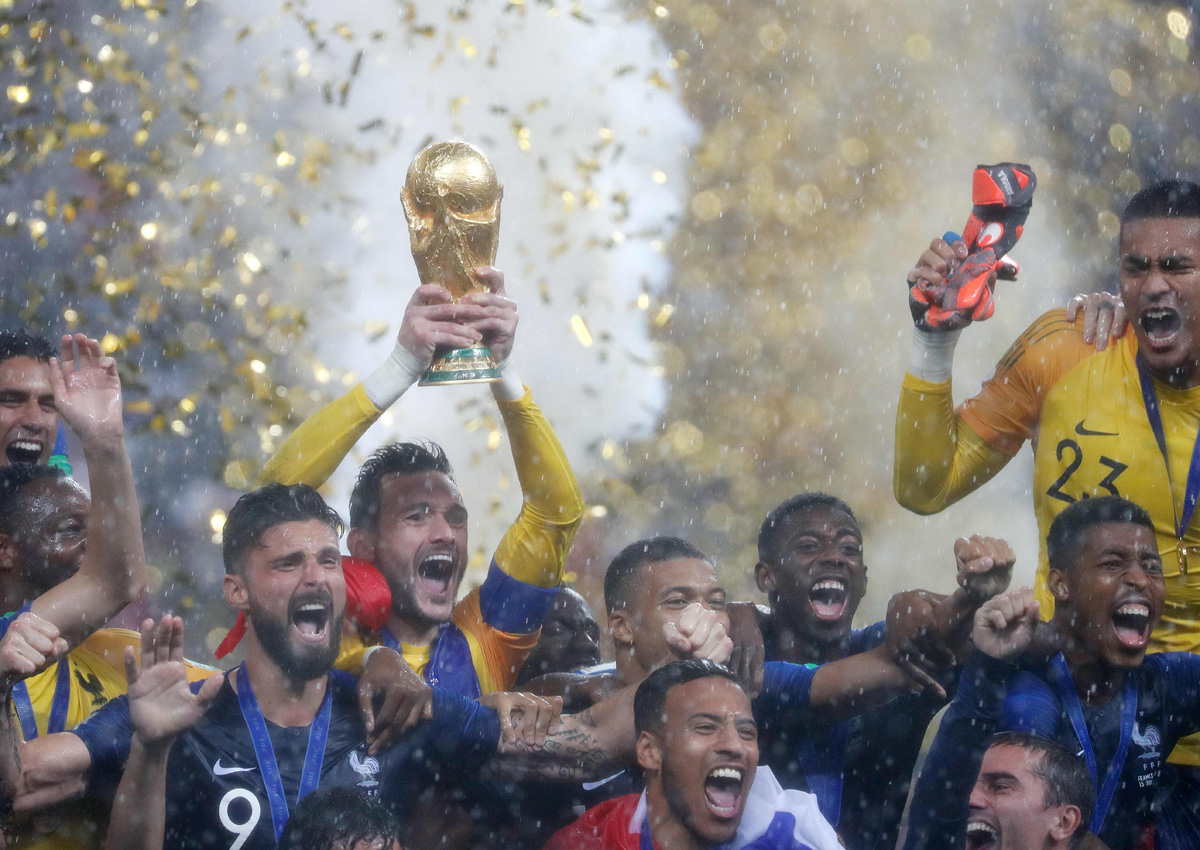 France lift second World Cup after winning classic final 4-2, World