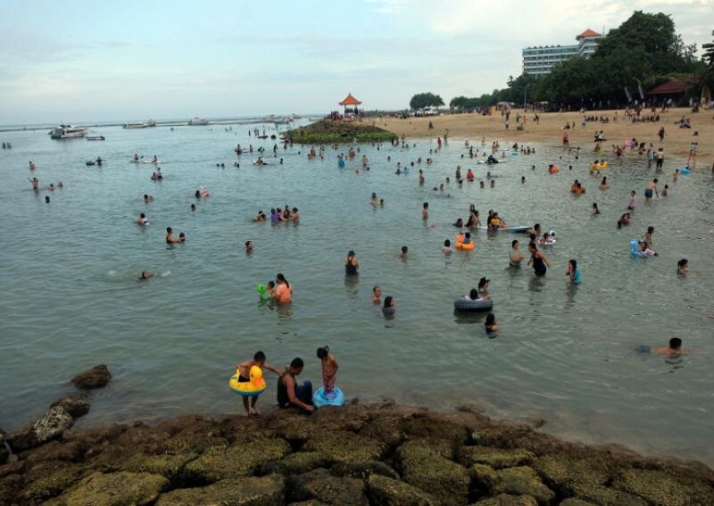  Bali  reopening to foreign tourists delayed as Covid  19 