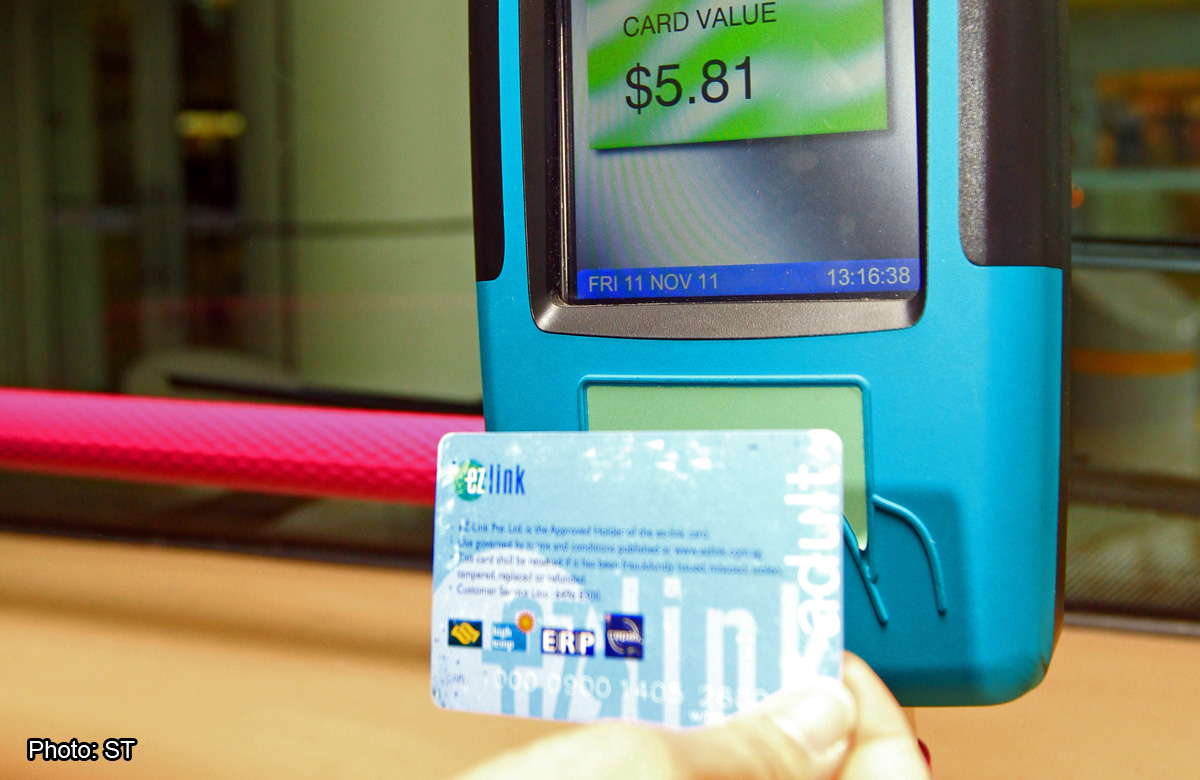 2-nabbed-for-stealing-ez-link-card-readers-from-5-smrt-buses-singapore