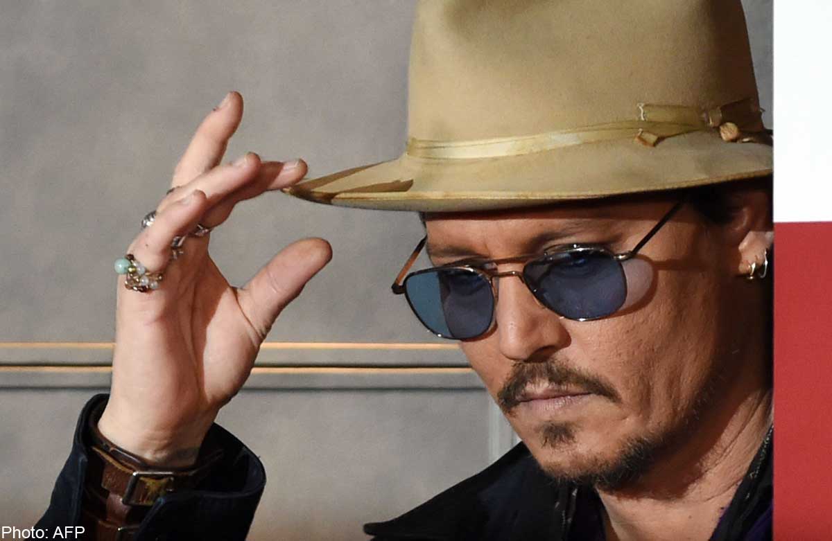 Johnny Depp injures hand in Australia: Reports, Entertainment News ...