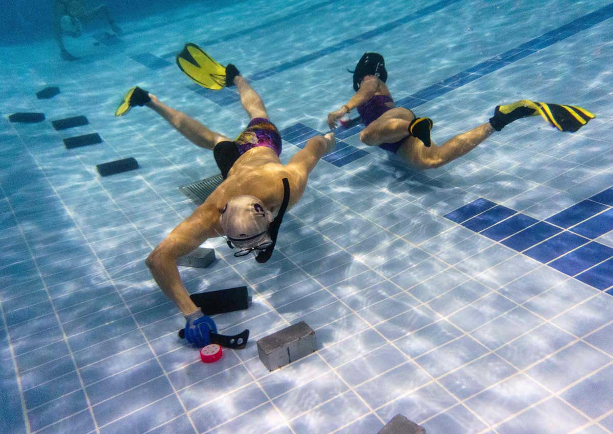 underwater-hockey