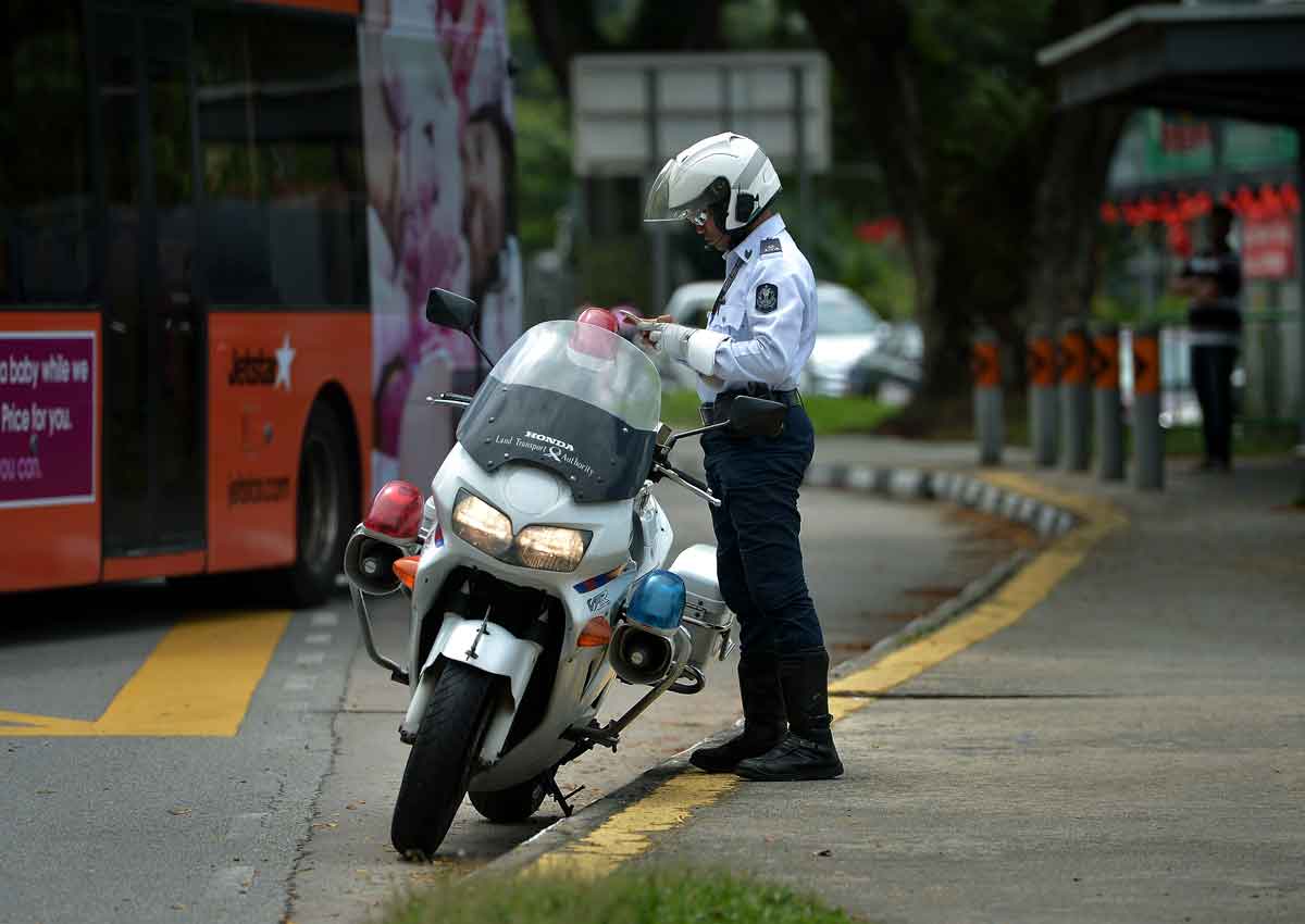 Malaysian Jailed In Singapore For Trying To Bribe Traffic Police