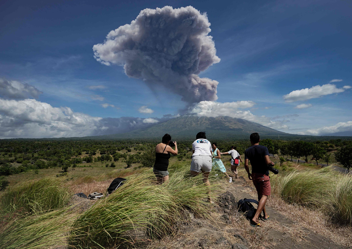 Bali volcano spews ash in new eruption, Asia News AsiaOne