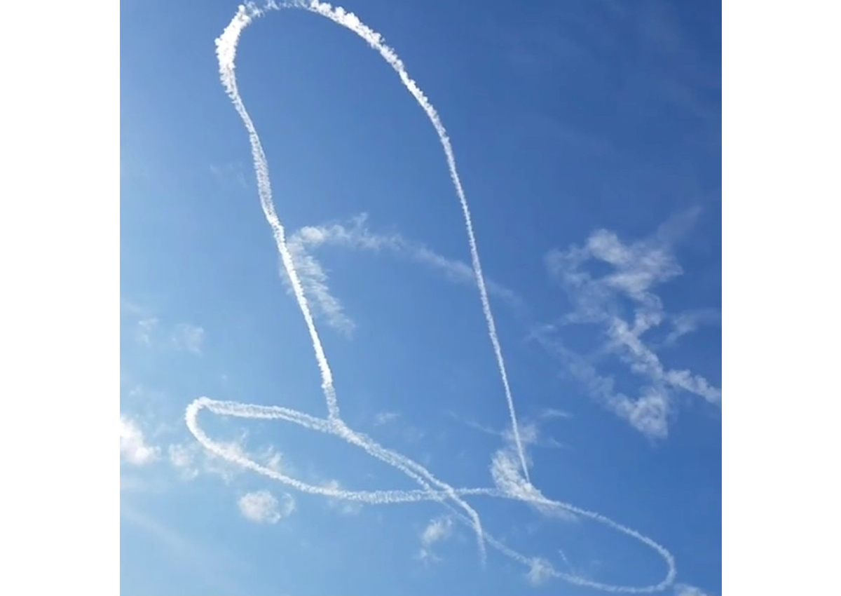 Cocky US pilot draws penis in sky, Navy not amused, World News AsiaOne