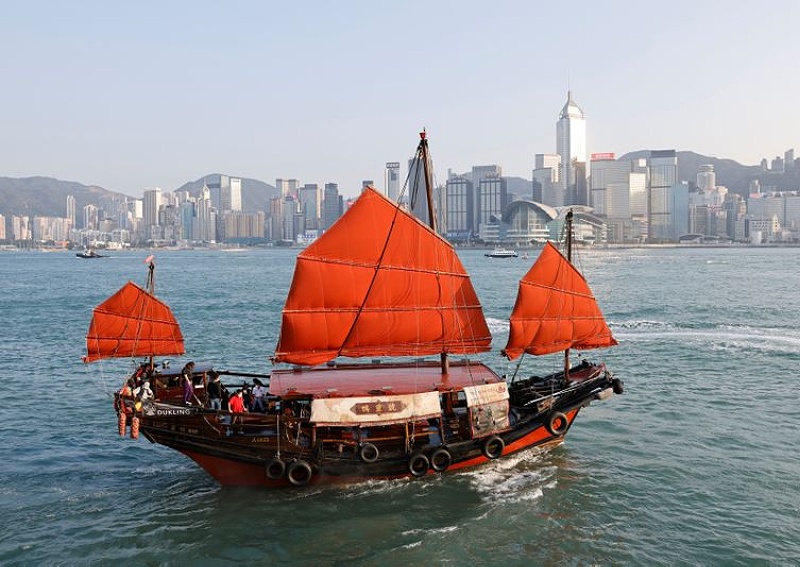 Local tourism keeps 'Symbol of Hong Kong' junk boat afloat, China News ...