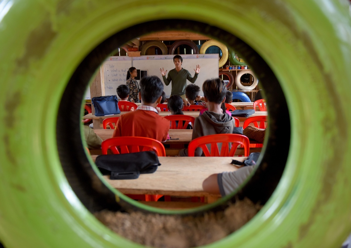 Cambodias Rubbish Man Schools Children For Trash Asia News AsiaOne