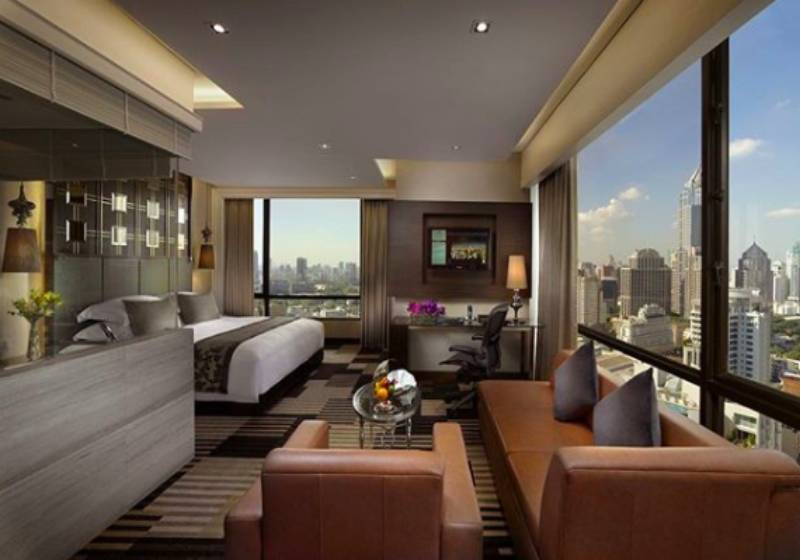 Hotel review: The Landmark Bangkok is perfect for business by day and