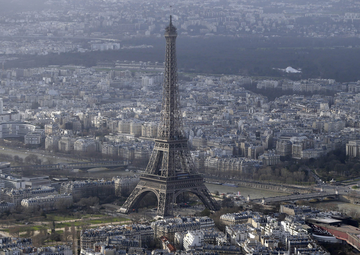 Eiffel Tower closed for hours after intruder spotted, World News AsiaOne