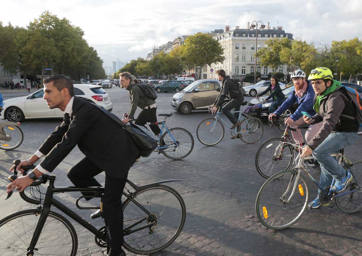 Paris goes carfree for a day on Sunday, World News AsiaOne