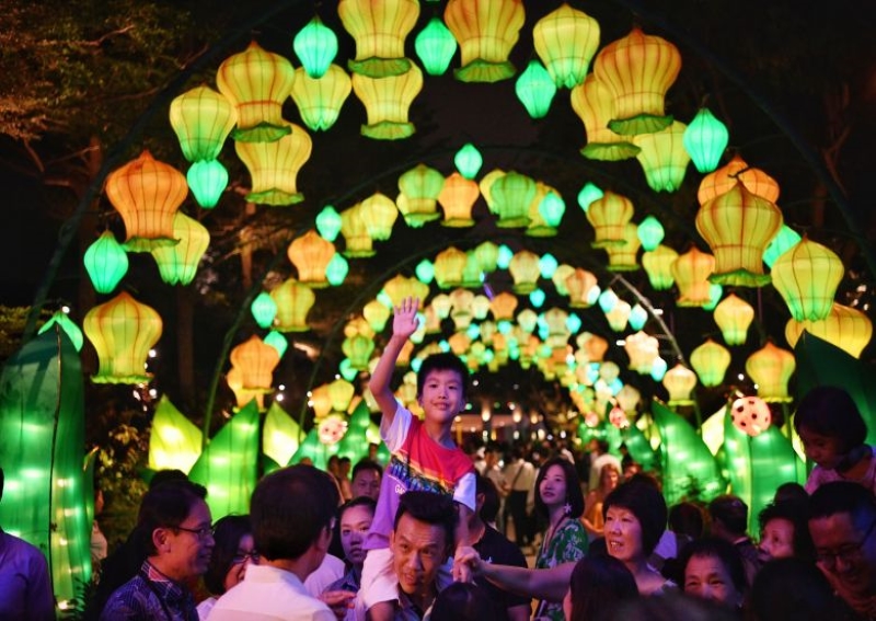 5 easy ways to enjoy the Mid-Autumn Festival fun in Singapore even if ...