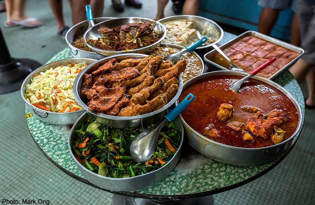 traditional-street-food-is-increasingly-being-sold-in-malaysia-malls