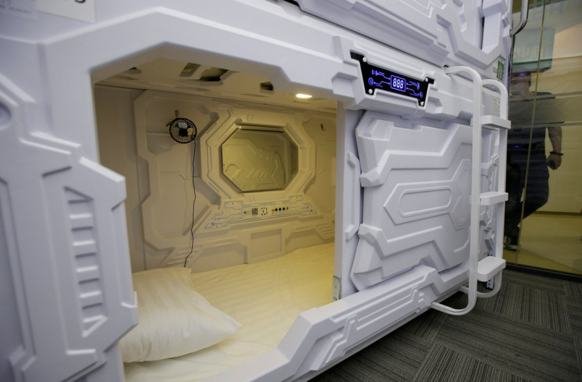 Sleeping Capsules In Shanghai Shut Down Over Fire Risk - 