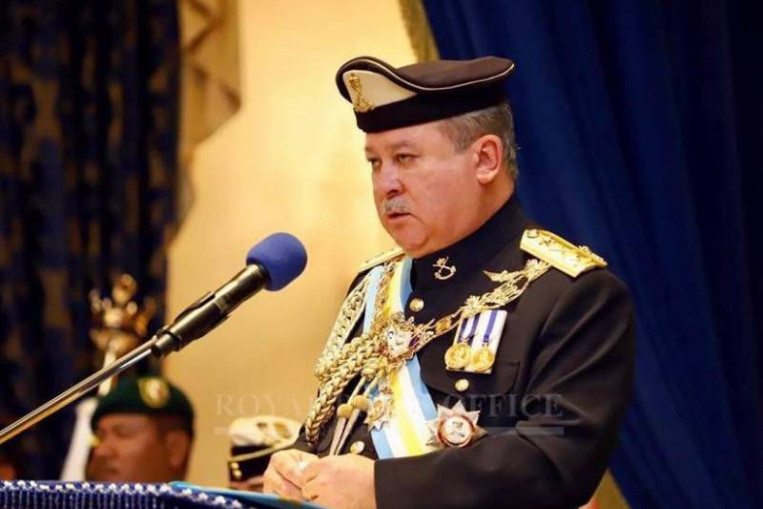 sultan johor tampar mufti