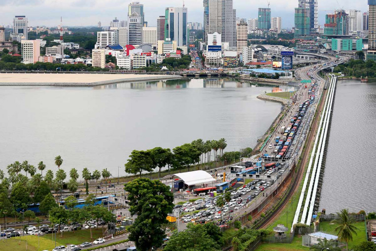 Singaporeans form bulk of foreign traffic offenders in Johor, Singapore ...