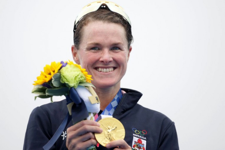 Olympics: Flora Duffy wins women's triathlon, Bermuda's ...