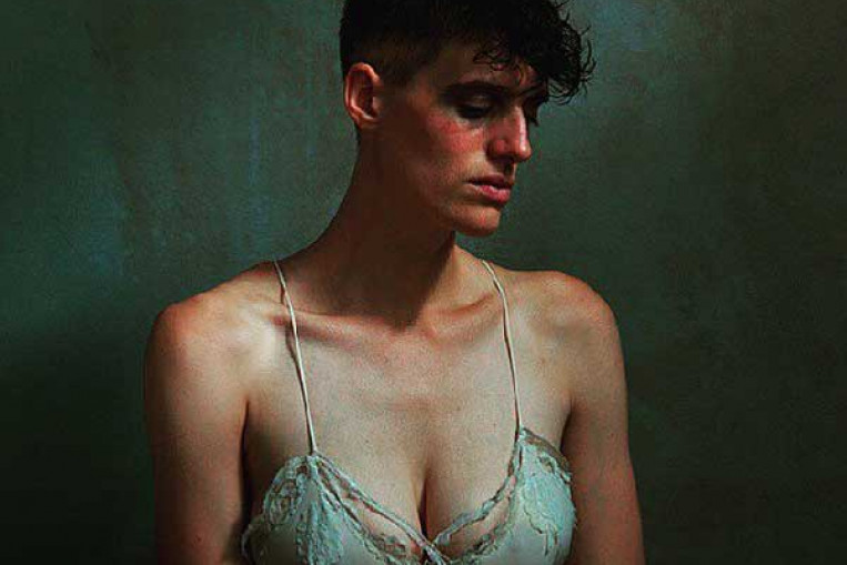 Androgynous Model Shows Difference Between Going Out As A Woman
