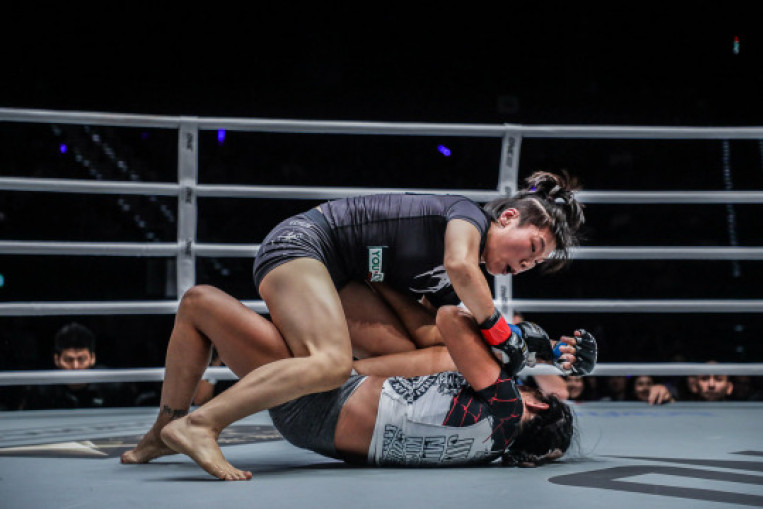 xiong jing nan stops fight