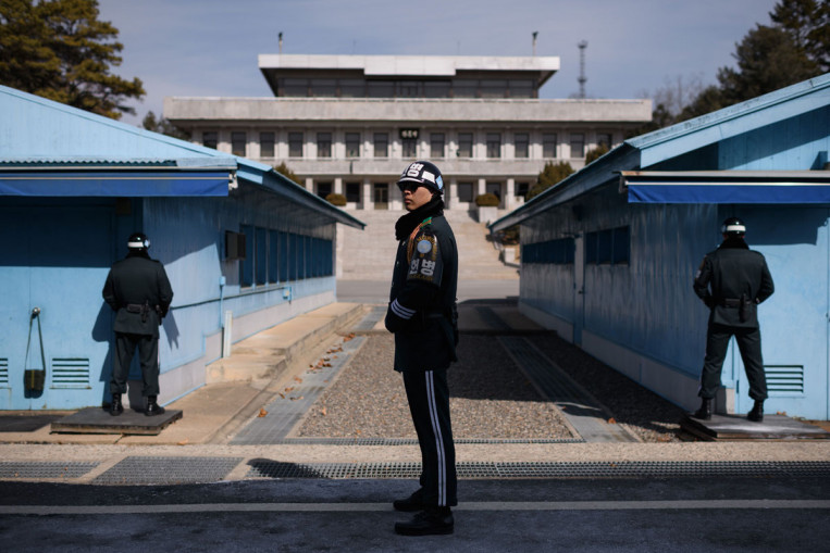 Koreas Remove Guns, Guard Posts From Panmunjom Border Truce Village ...